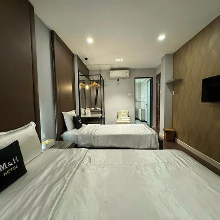 M&H Hotel Хошимін Екстер'єр фото
