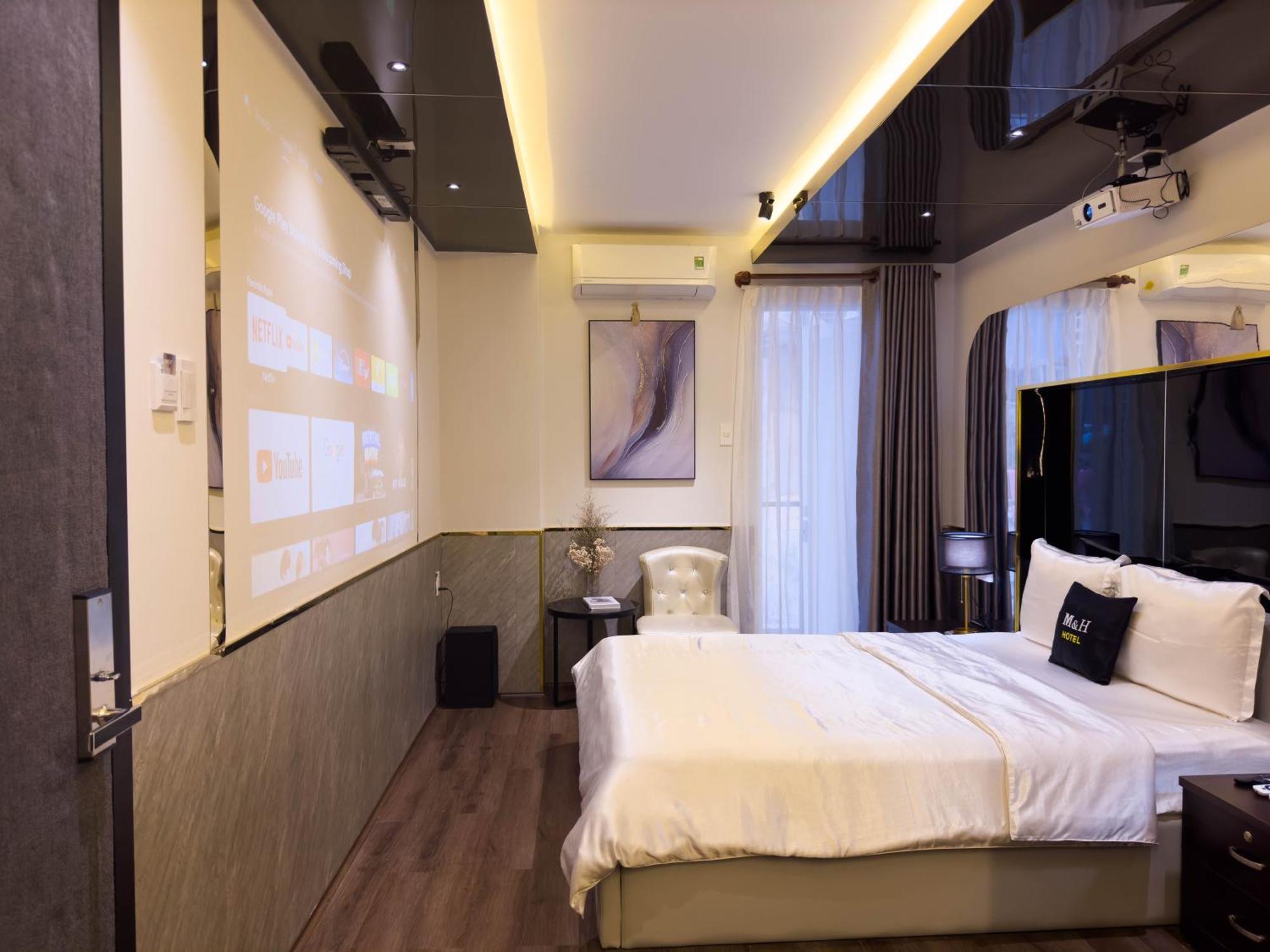 M&H Hotel Хошимін Екстер'єр фото