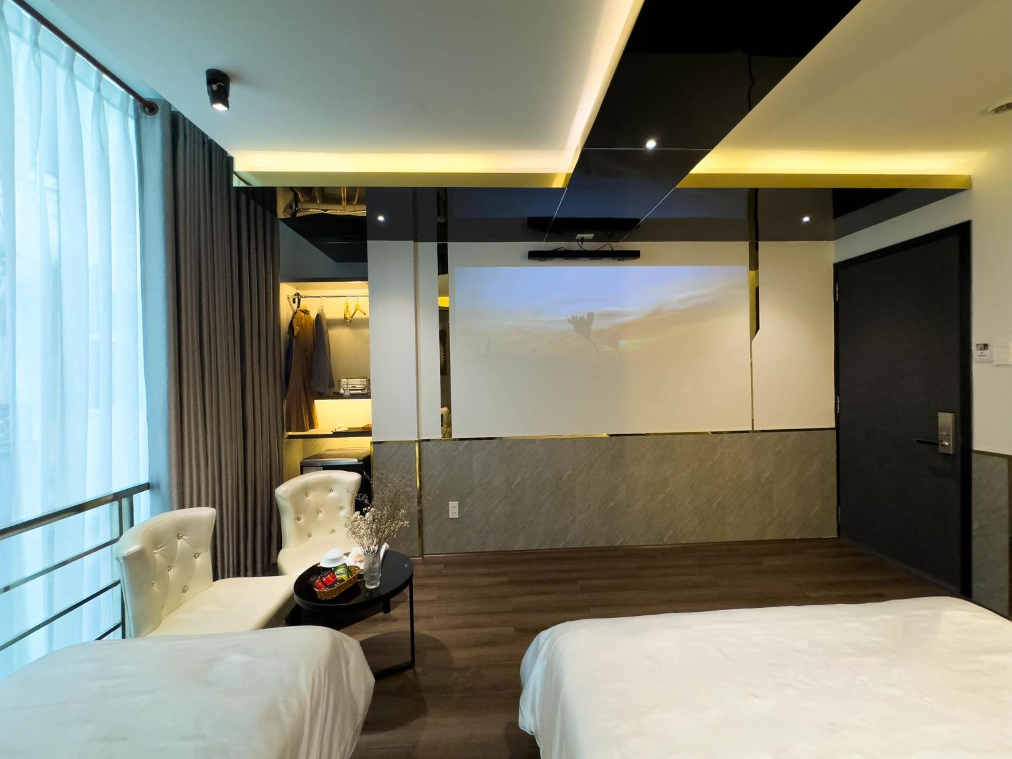M&H Hotel Хошимін Екстер'єр фото