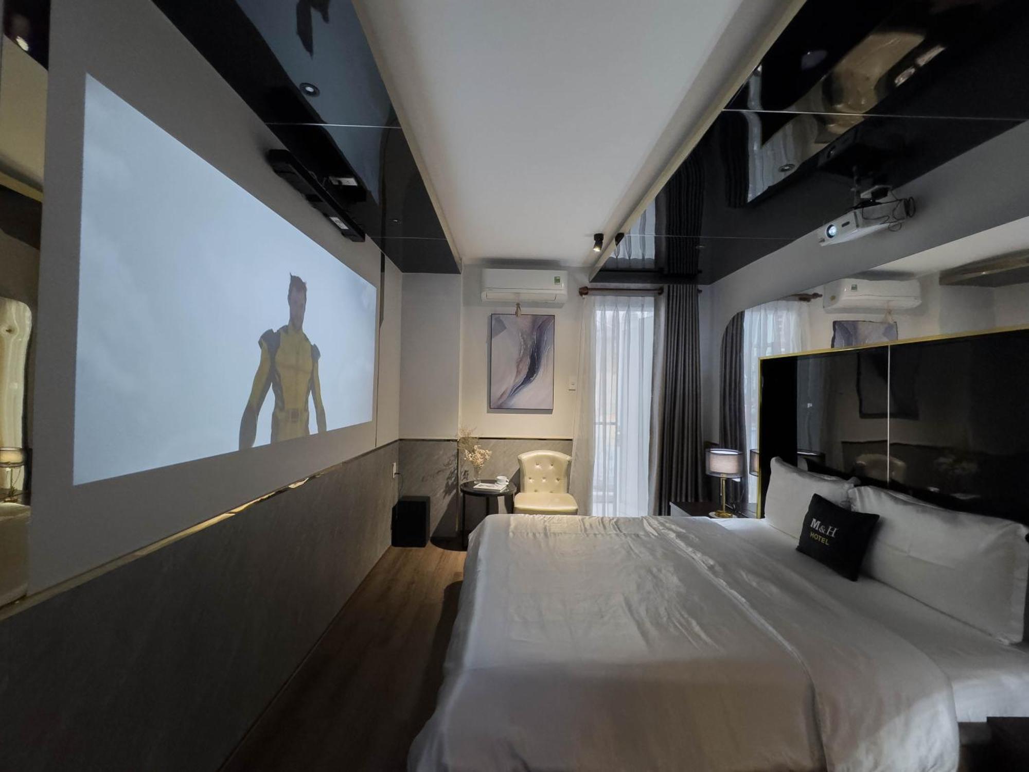 M&H Hotel Хошимін Екстер'єр фото
