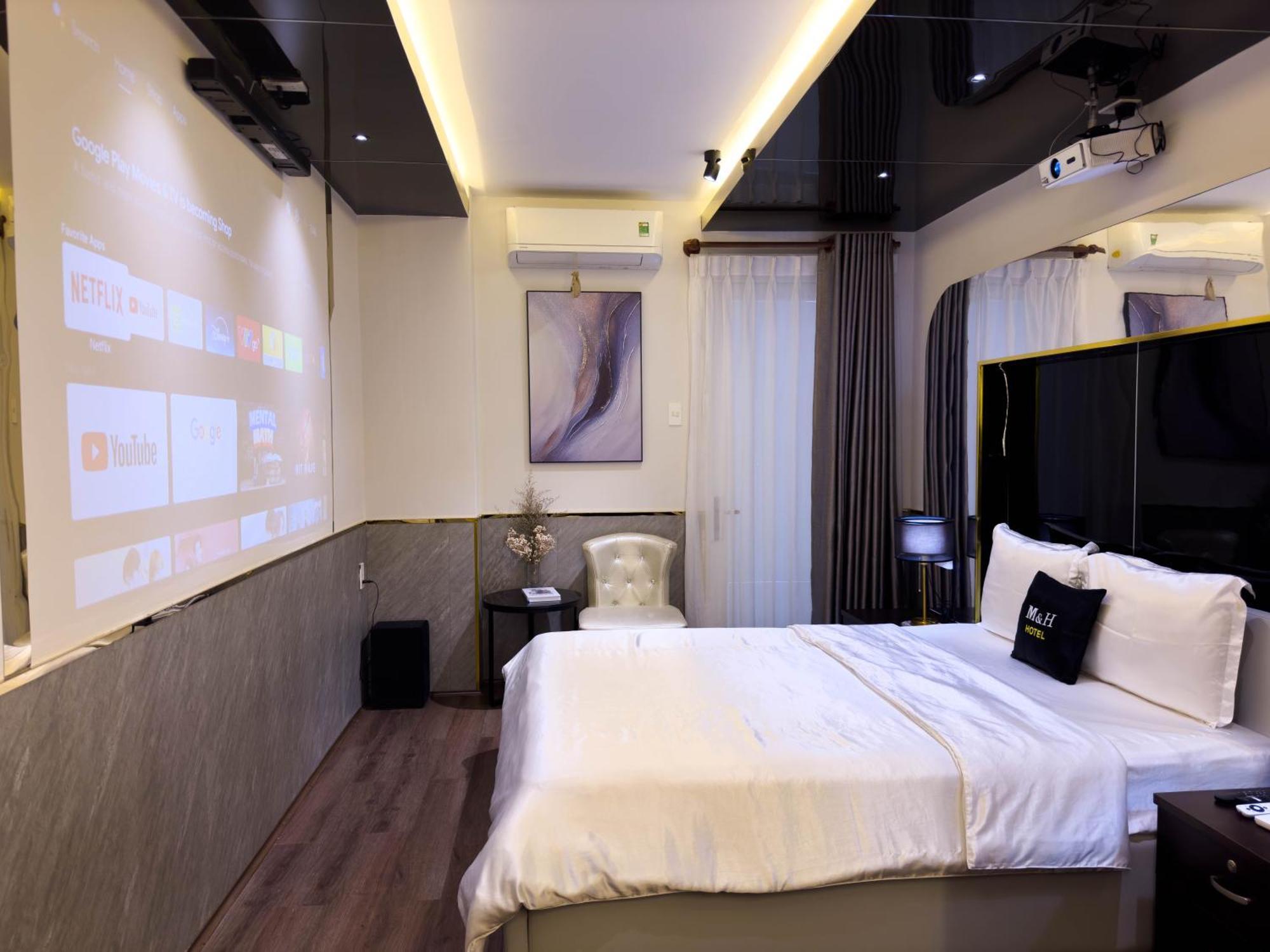 M&H Hotel Хошимін Екстер'єр фото