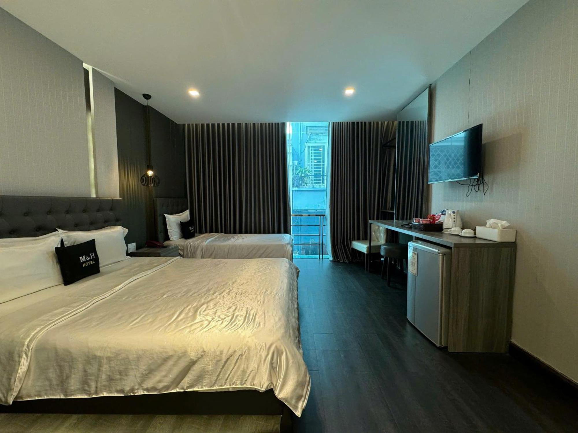M&H Hotel Хошимін Екстер'єр фото