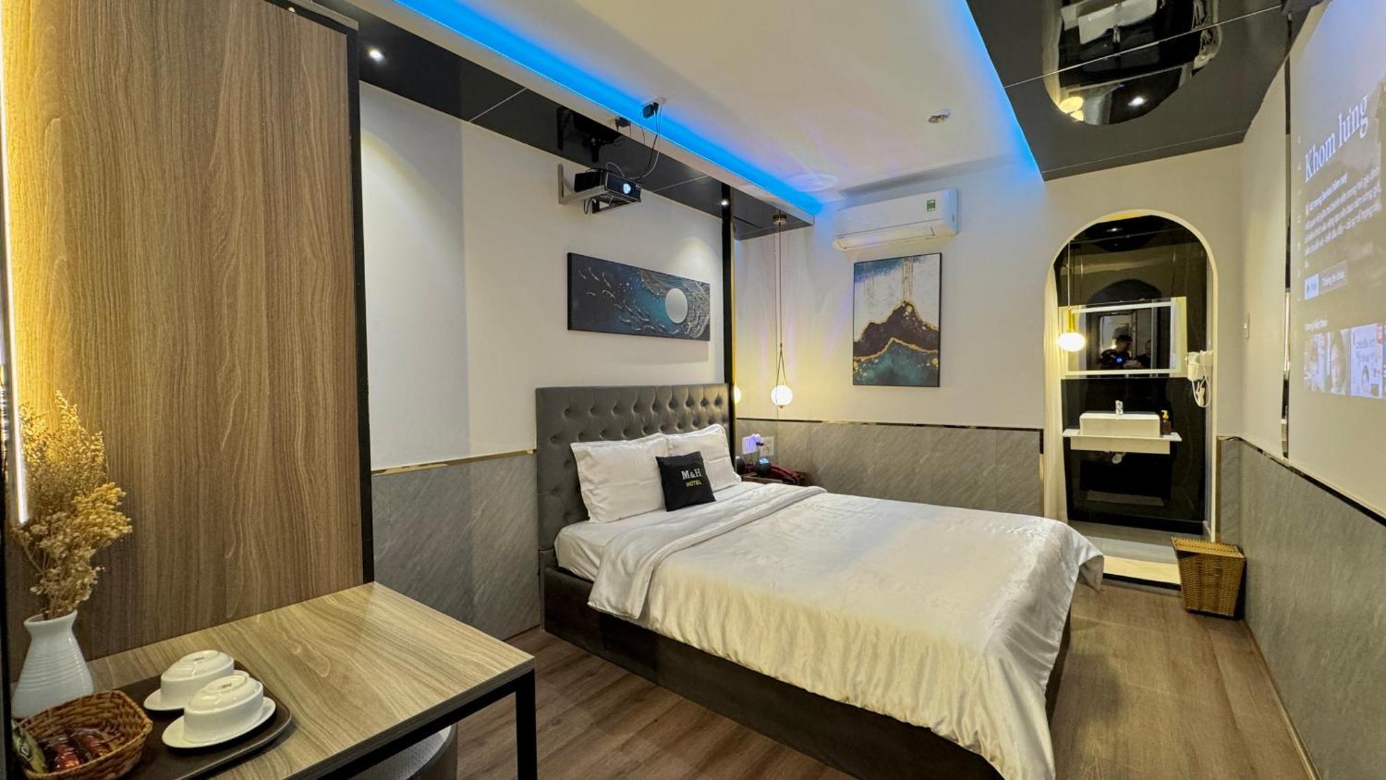M&H Hotel Хошимін Екстер'єр фото