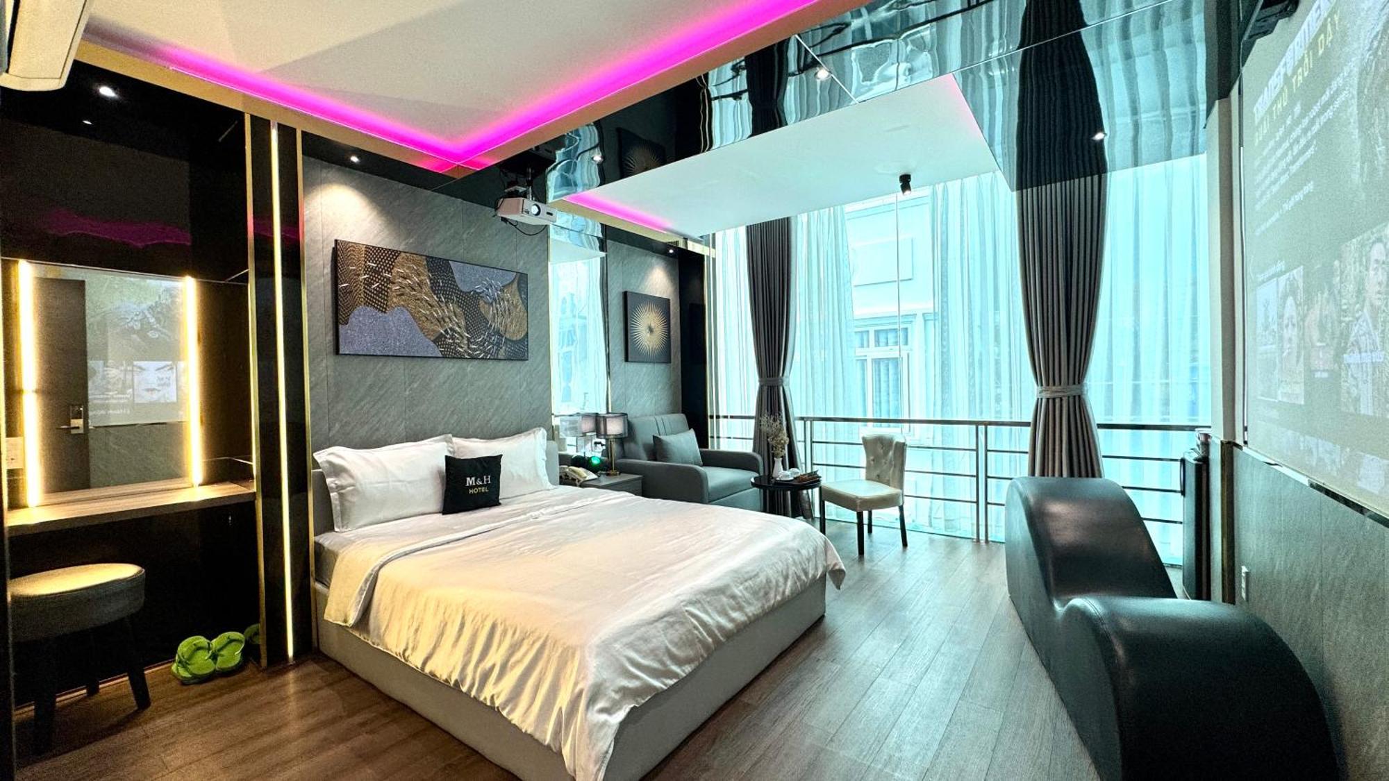 M&H Hotel Хошимін Екстер'єр фото
