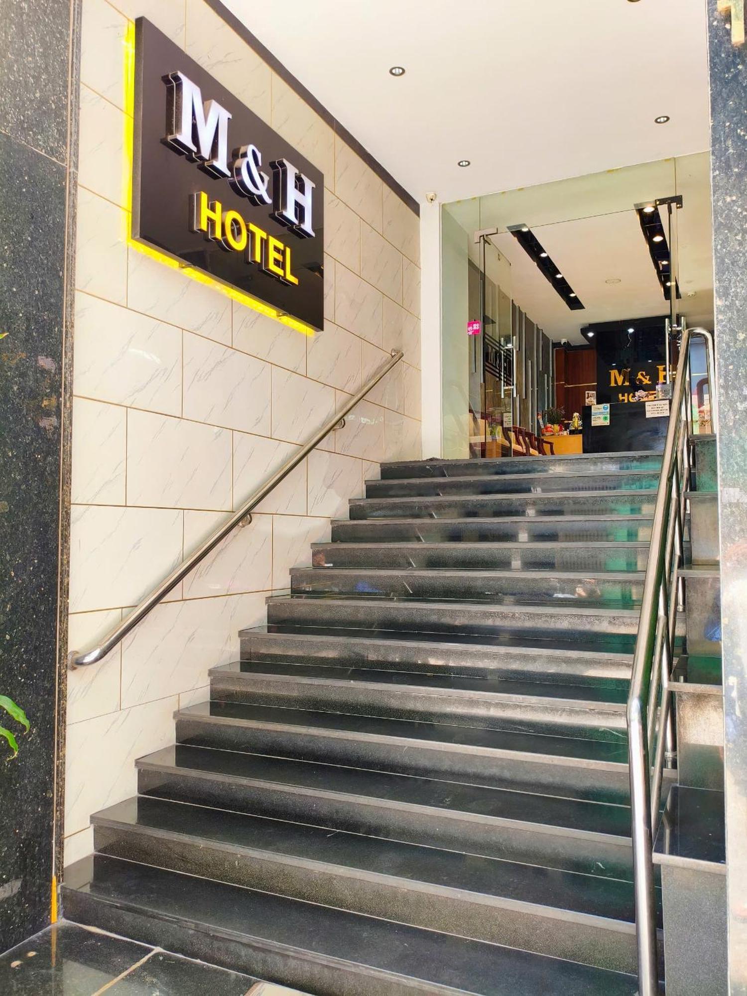 M&H Hotel Хошимін Екстер'єр фото